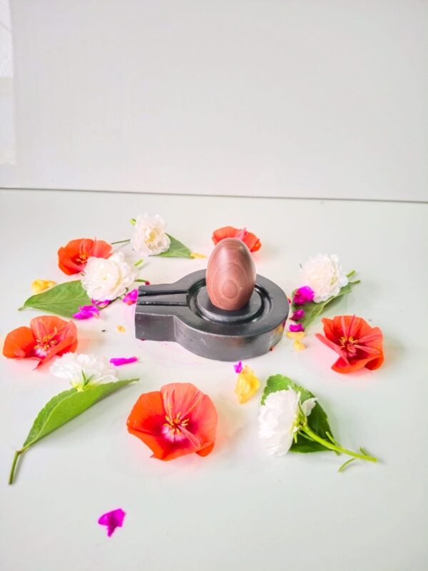 red color original narmadeshwar shivling for home puja - Image 2